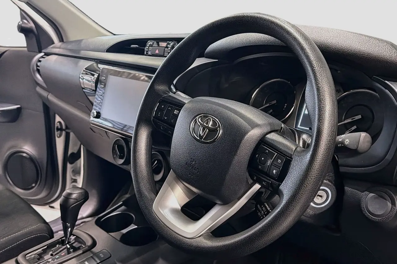 2024 Toyota Hilux Gallery Image 14