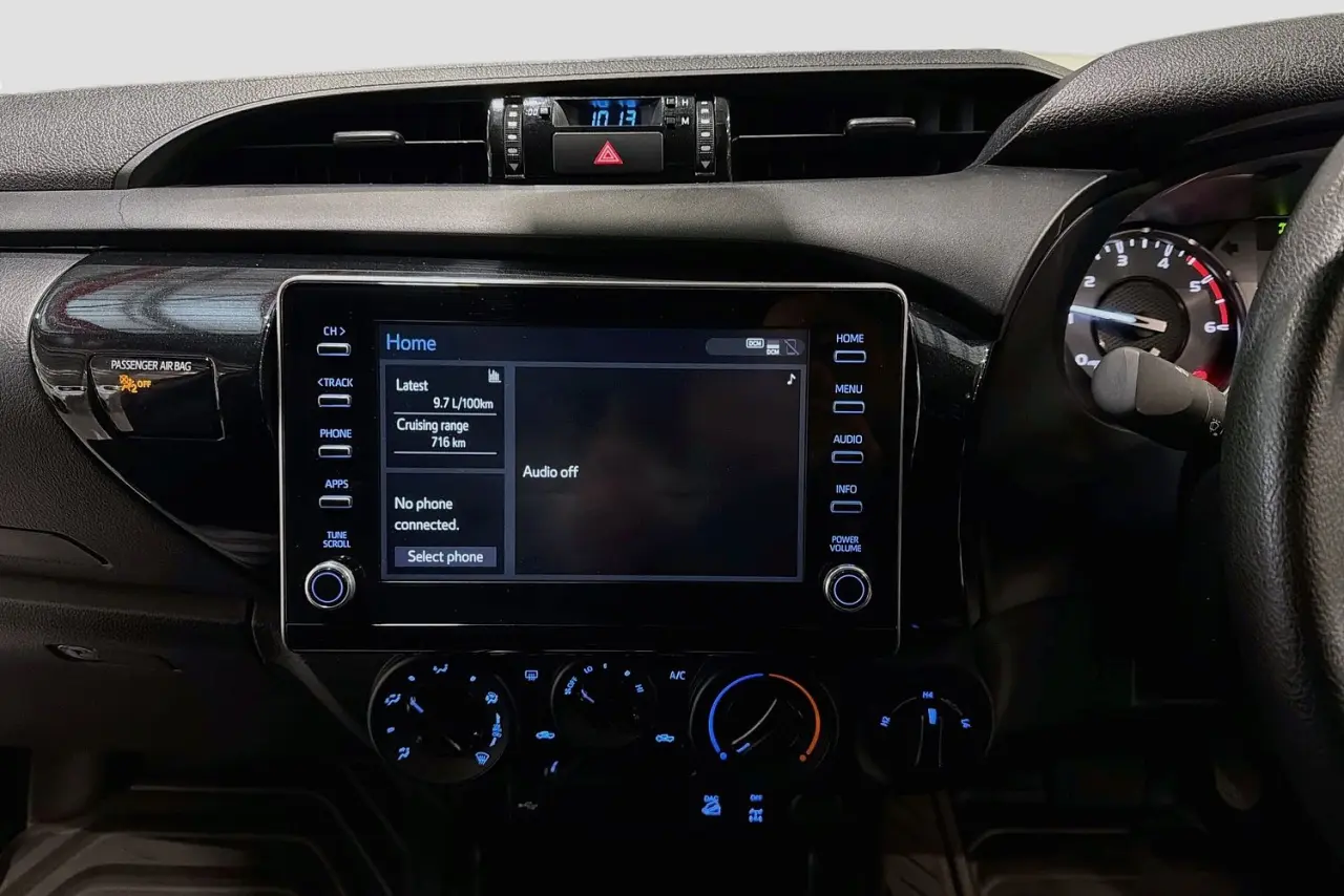 2024 Toyota Hilux Gallery Image 15