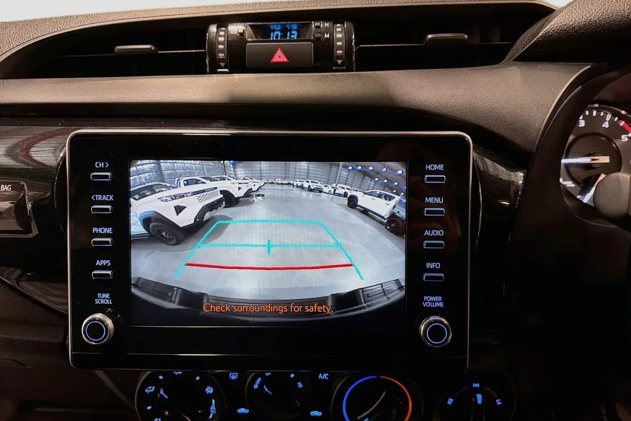 2024 Toyota Hilux Gallery Image 16