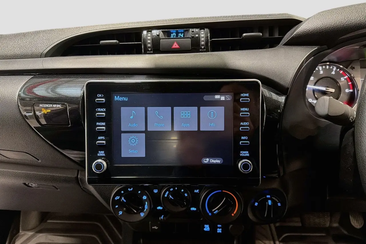 2024 Toyota Hilux Gallery Image 17