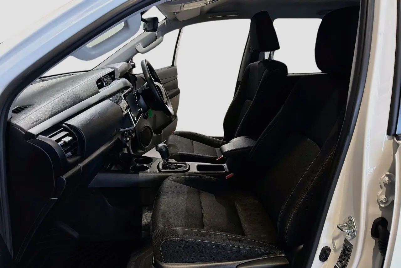 2024 Toyota Hilux Gallery Image 25