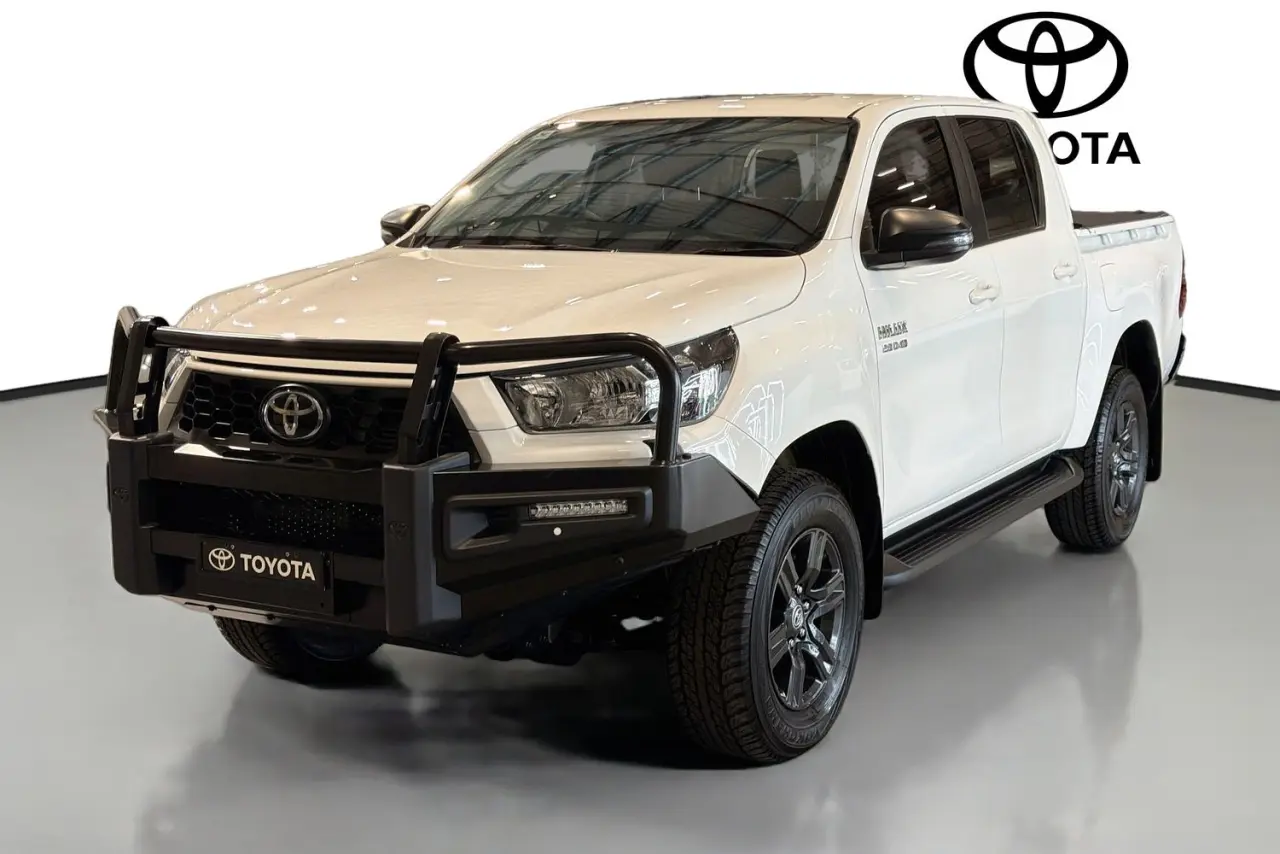 2024 Toyota Hilux Gallery Image 4