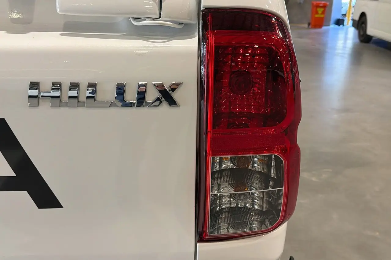 2024 Toyota Hilux Gallery Image 9