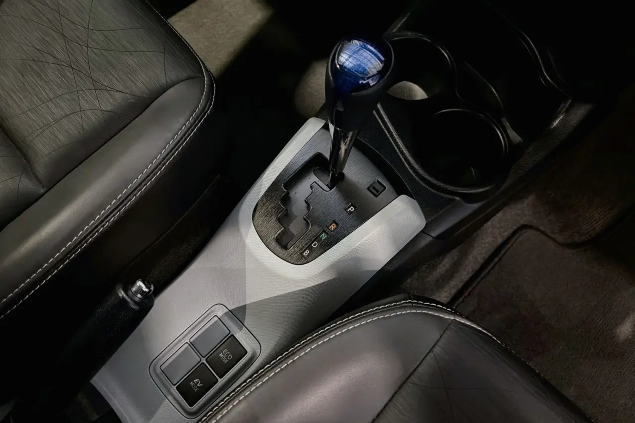 2014 Toyota Prius C Gallery Image 18