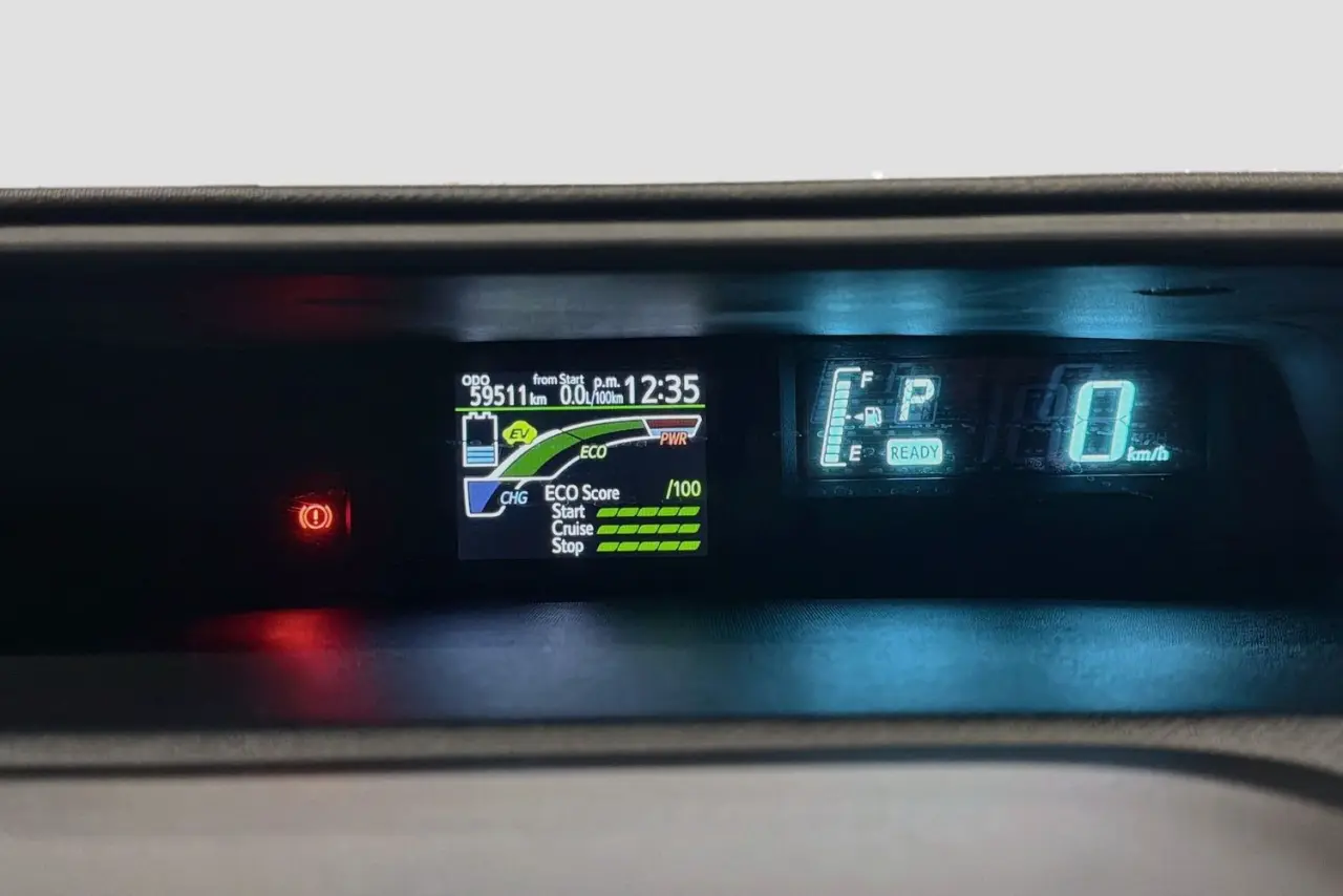2014 Toyota Prius C Gallery Image 22