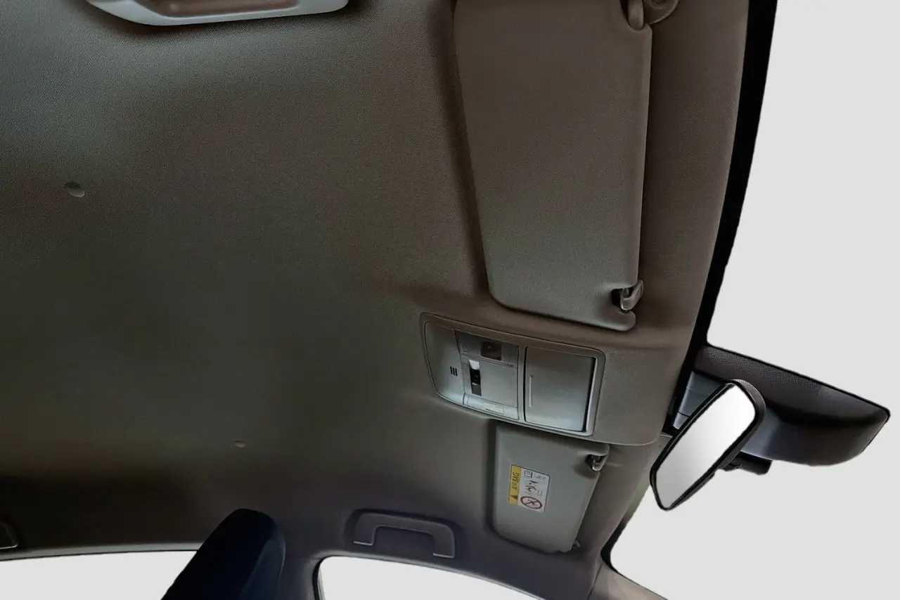 2018 Toyota RAV4 Gallery Image 12