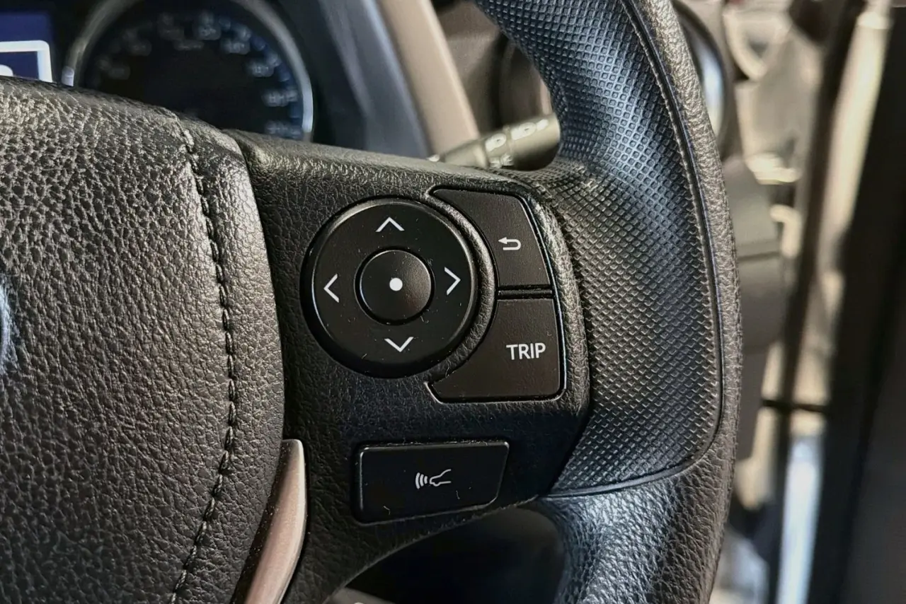 2018 Toyota RAV4 Gallery Image 20