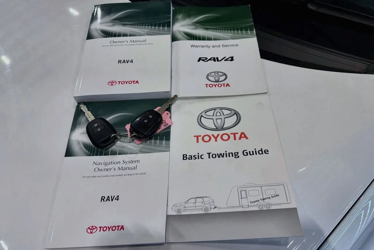 2018 Toyota RAV4 Gallery Image 31