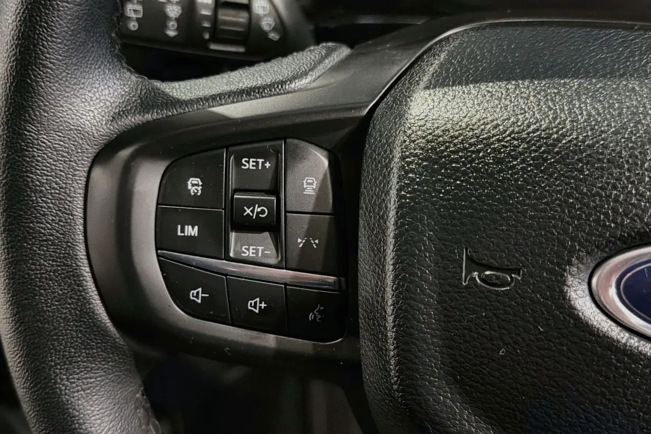 2024 Ford Everest Gallery Image 19