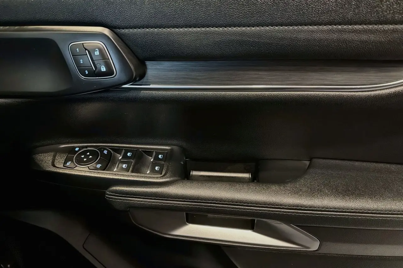 2024 Ford Everest Gallery Image 24