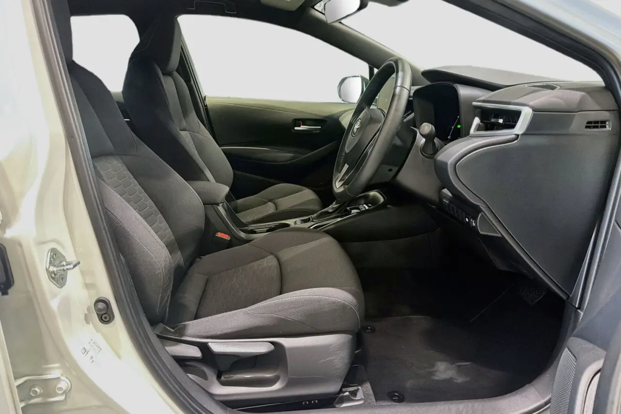2023 Toyota Corolla Gallery Image 13