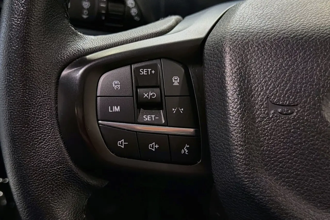 2022 Ford Everest Gallery Image 19