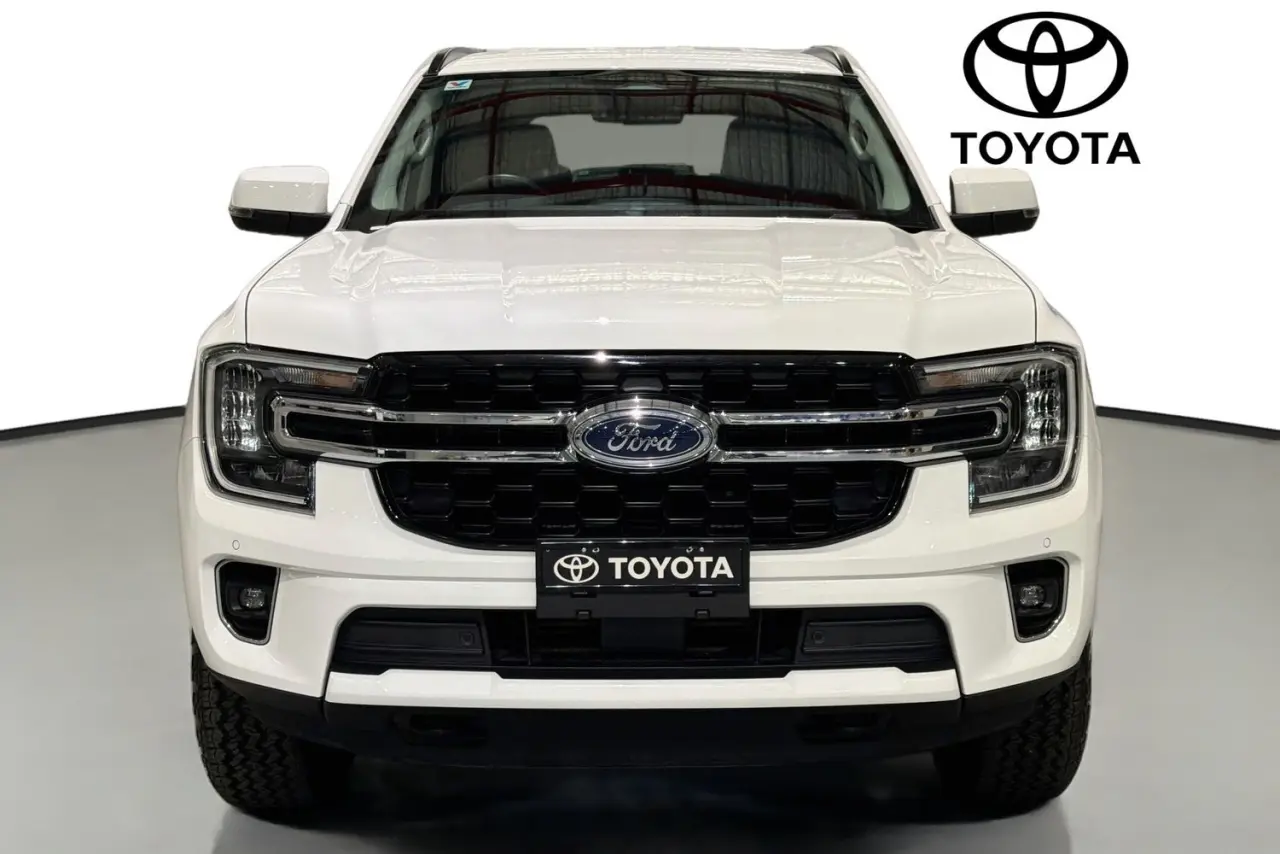 2022 Ford Everest Gallery Image 2