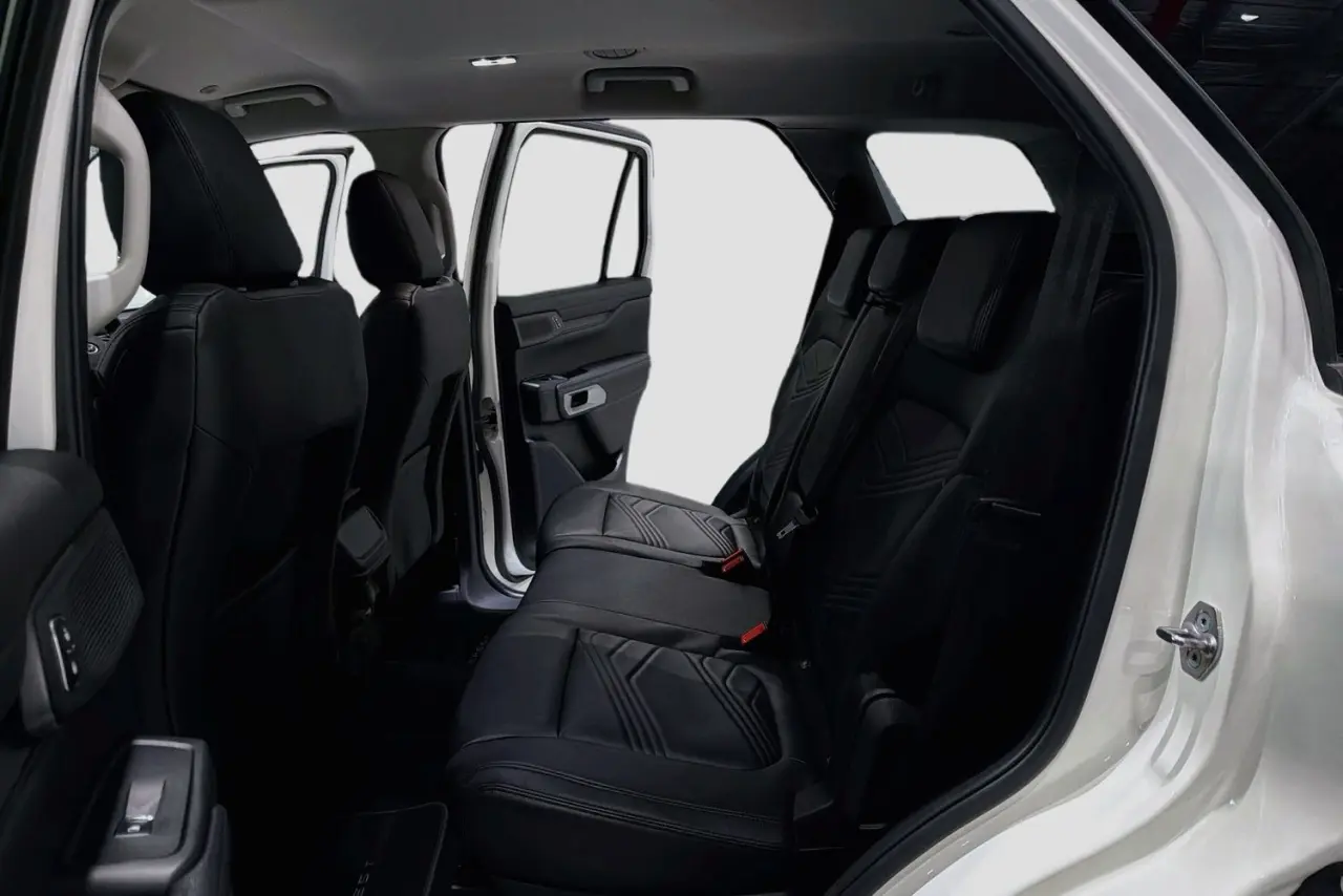 2022 Ford Everest Gallery Image 26