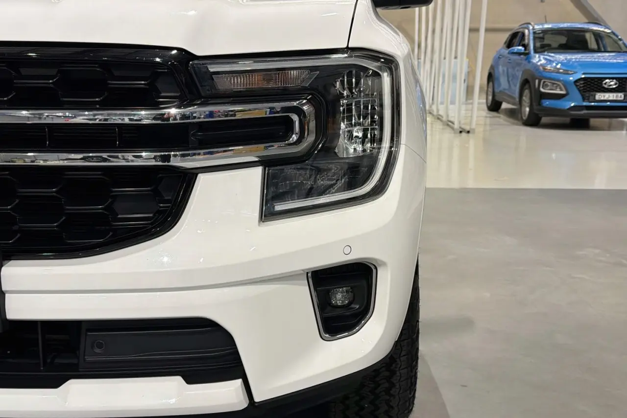 2022 Ford Everest Gallery Image 3