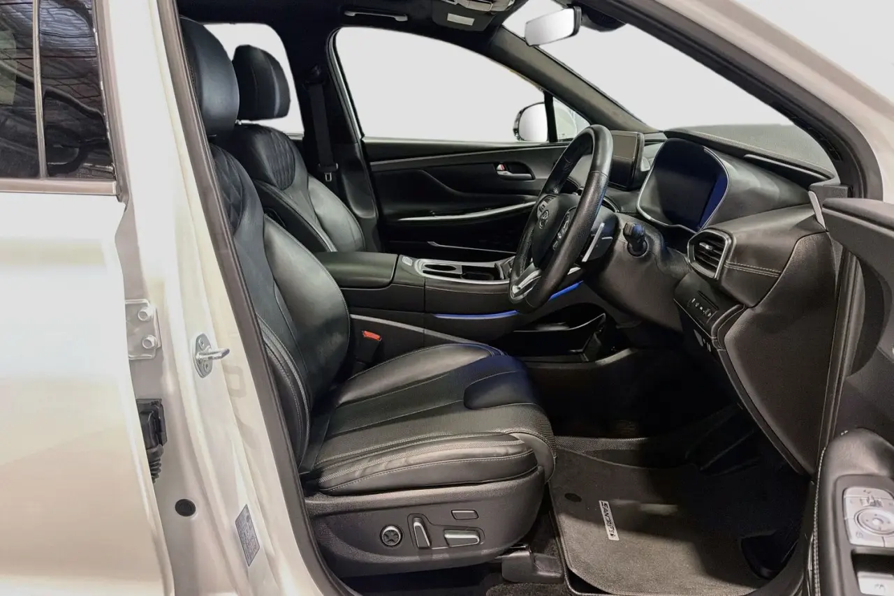 2023 Hyundai Santa Fe Gallery Image 13