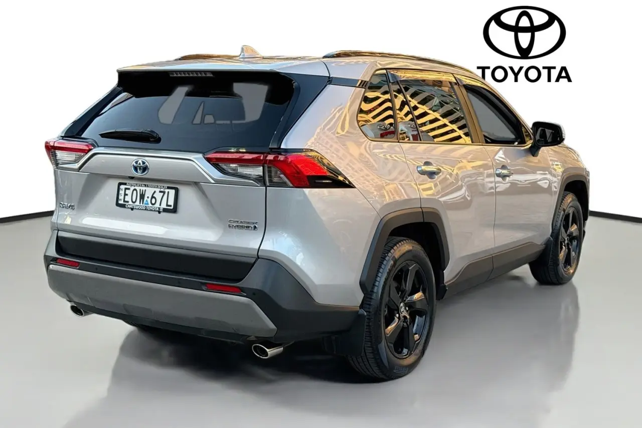 2021 Toyota RAV4 Gallery Image 10