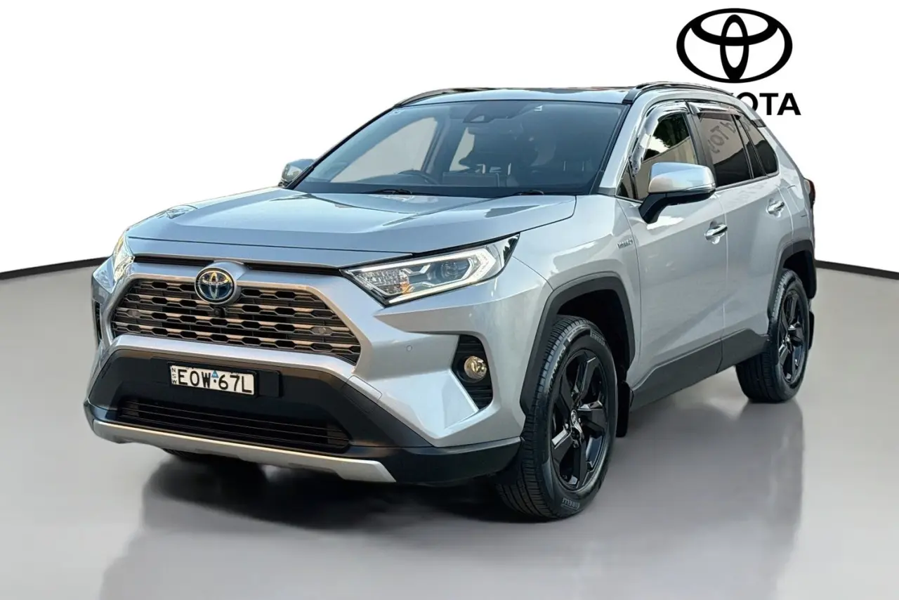 2021 Toyota RAV4 Gallery Image 4