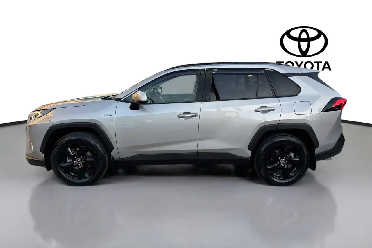2021 Toyota RAV4 Gallery Image 5