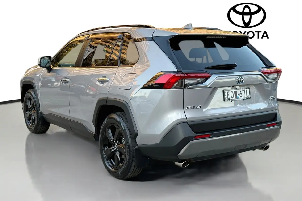 2021 Toyota RAV4 Gallery Image 6