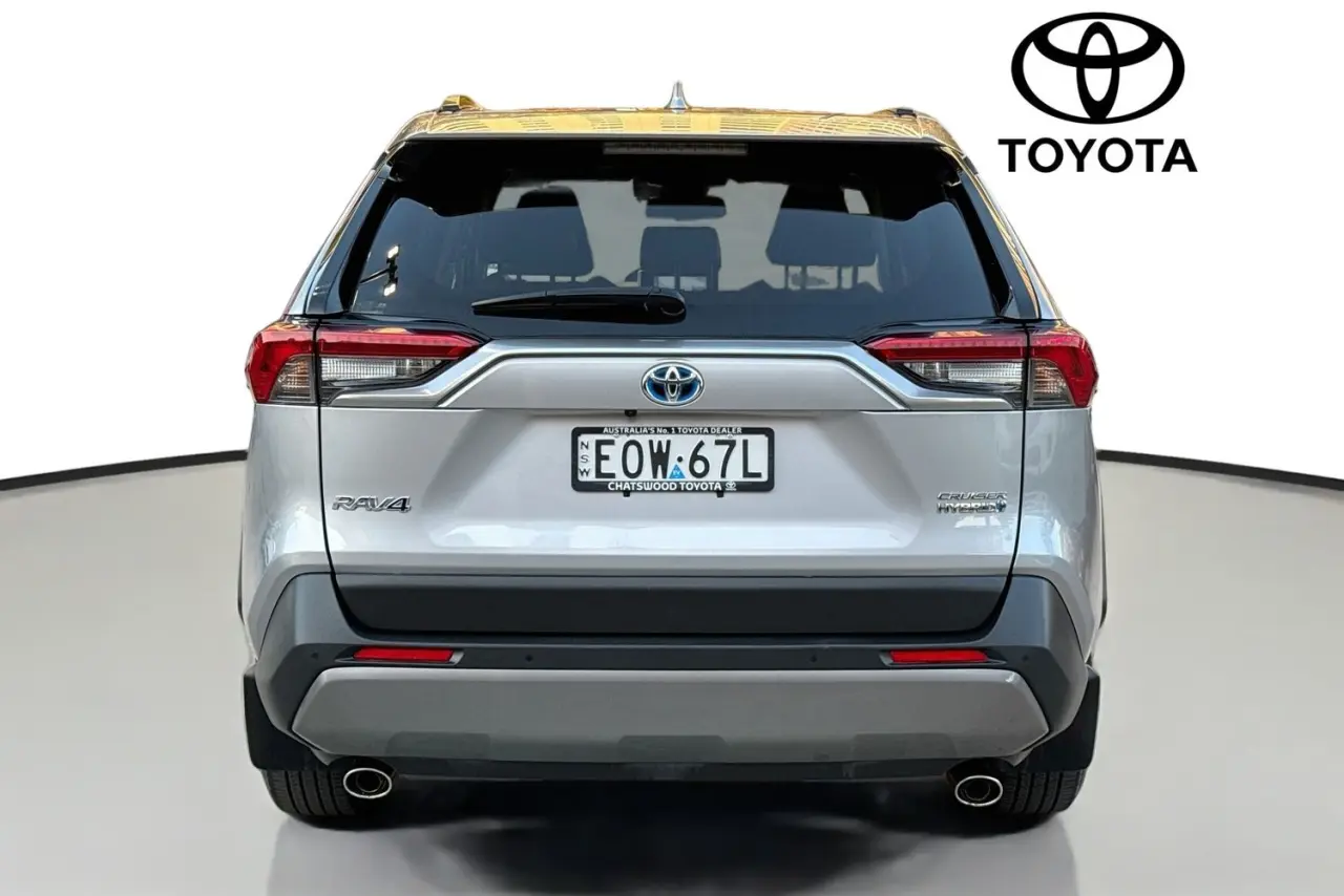 2021 Toyota RAV4 Gallery Image 7
