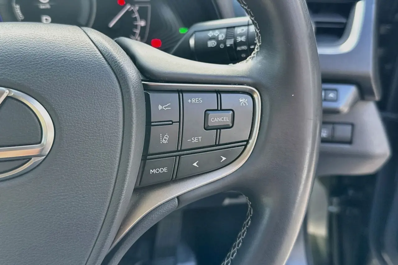 2022 Lexus UX Gallery Image 20