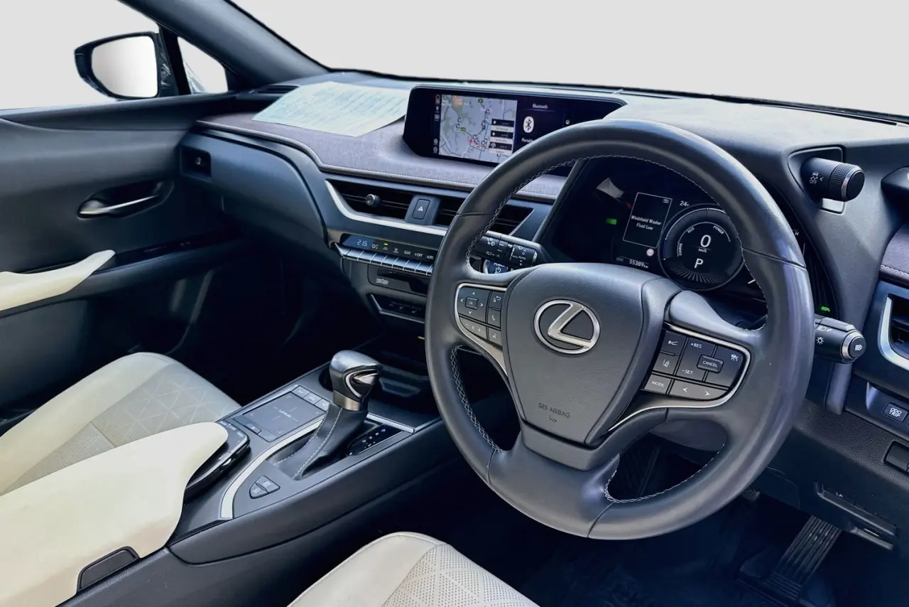 2022 Lexus UX Gallery Image 23