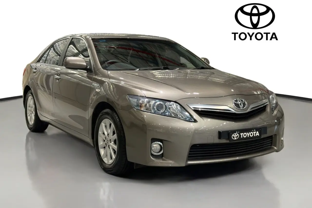 2010 Toyota Camry Gallery Image 1