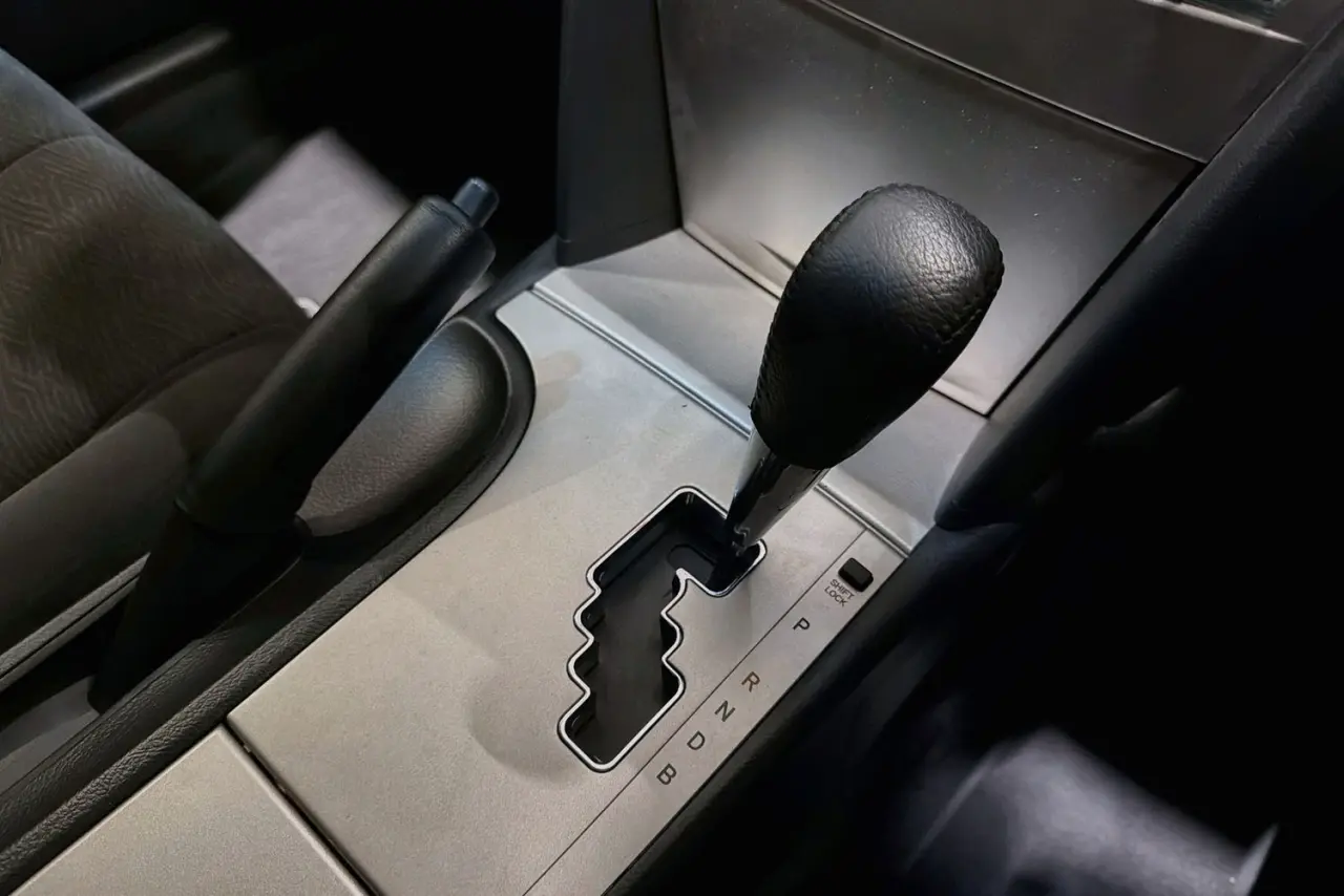 2010 Toyota Camry Gallery Image 18