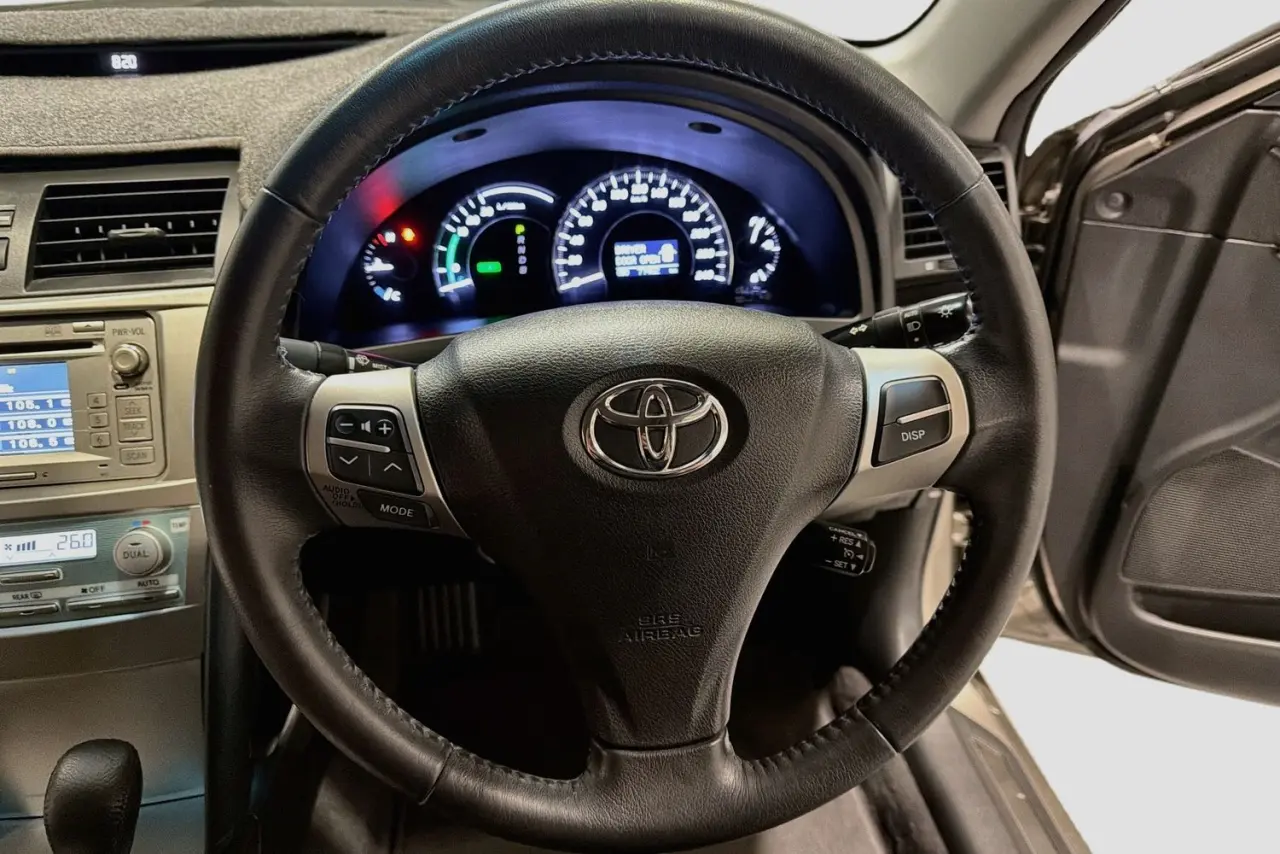 2010 Toyota Camry Gallery Image 21