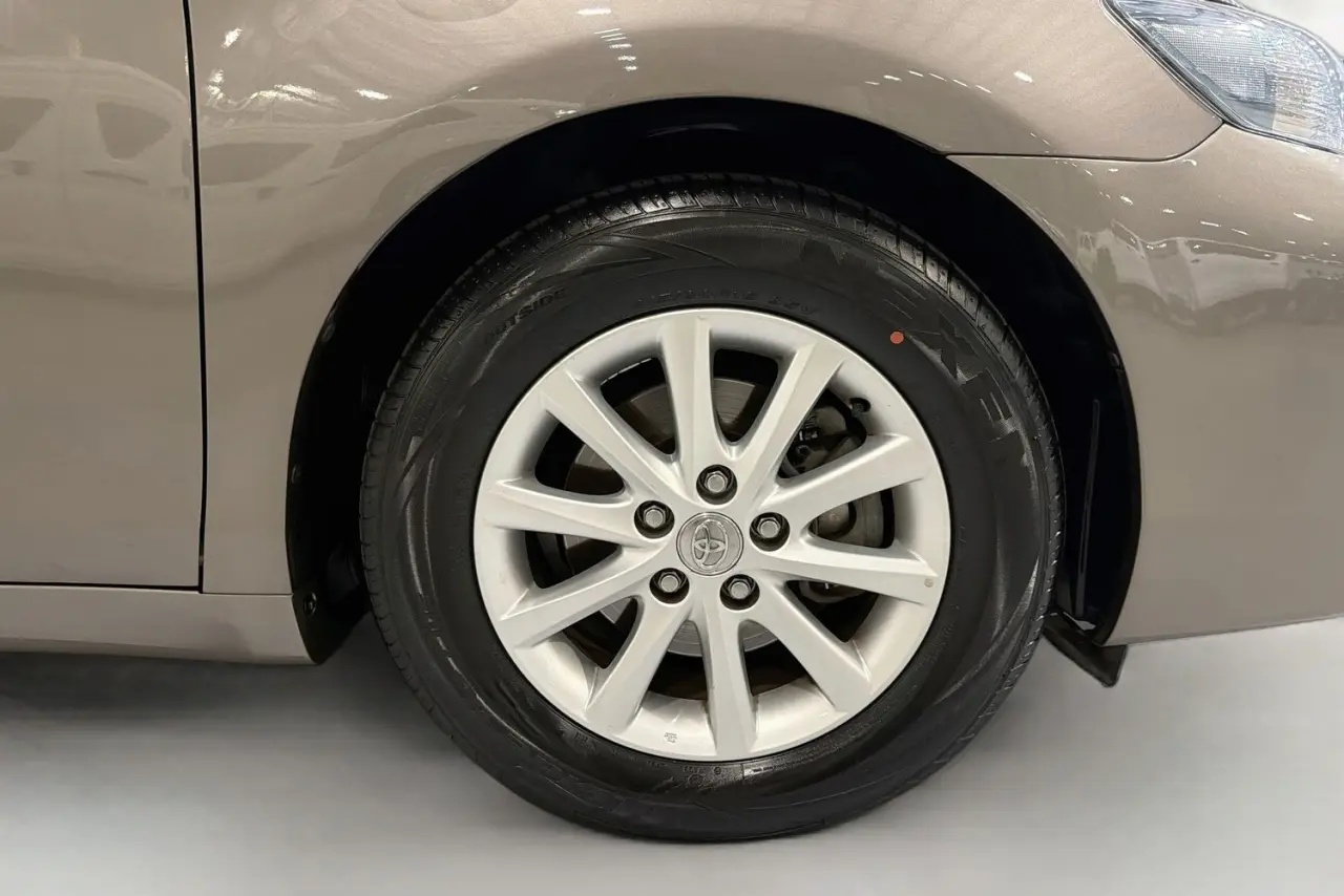 2010 Toyota Camry Gallery Image 28
