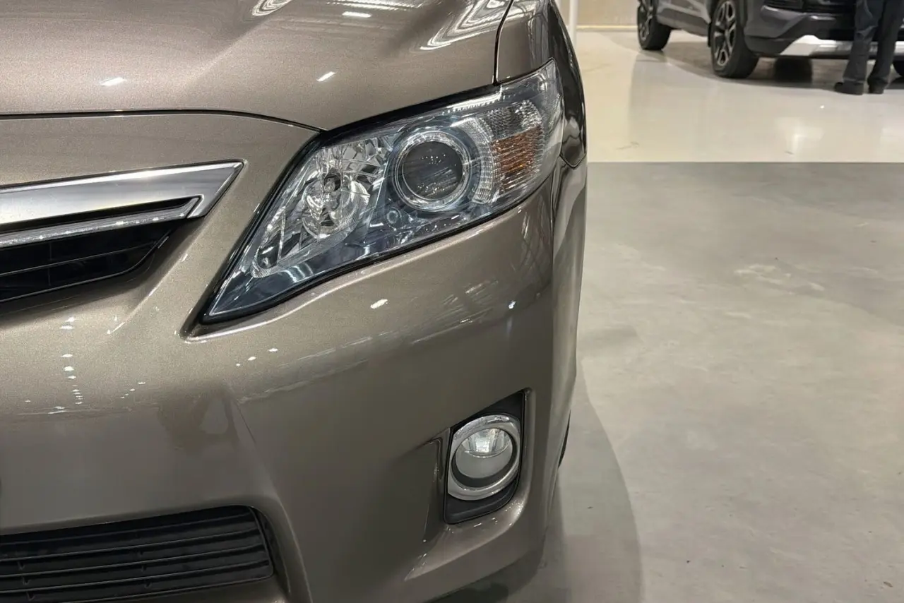 2010 Toyota Camry Gallery Image 3