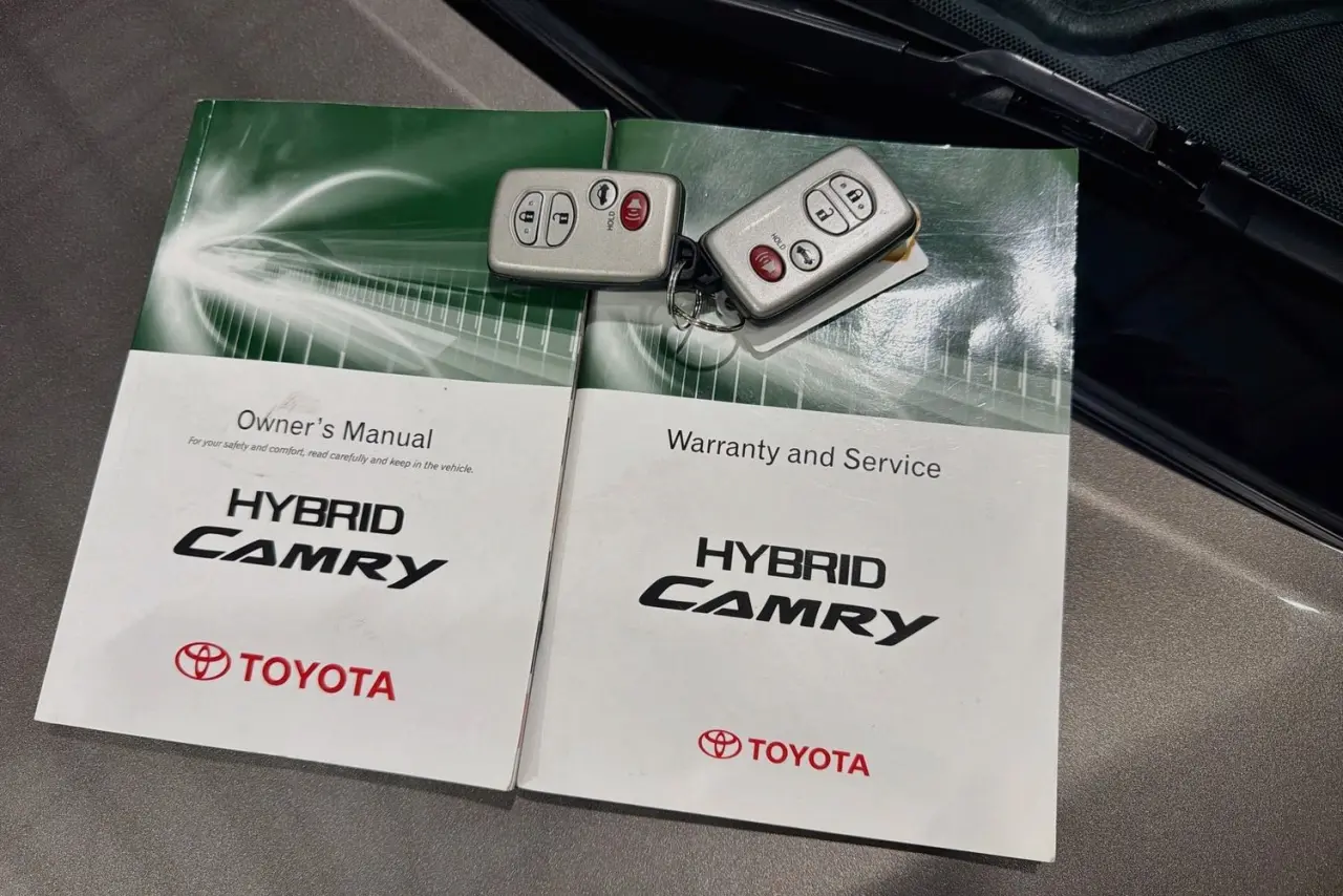 2010 Toyota Camry Gallery Image 30