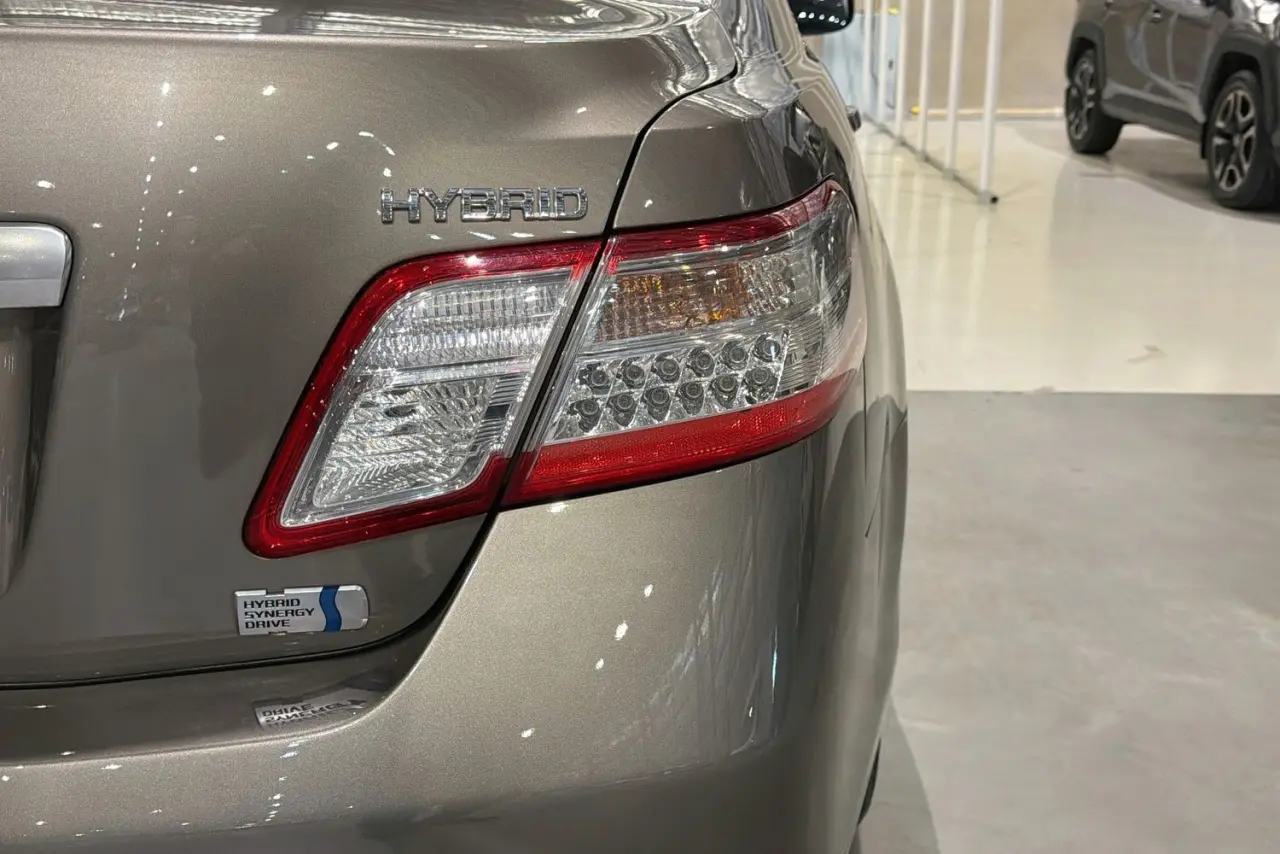 2010 Toyota Camry Gallery Image 9