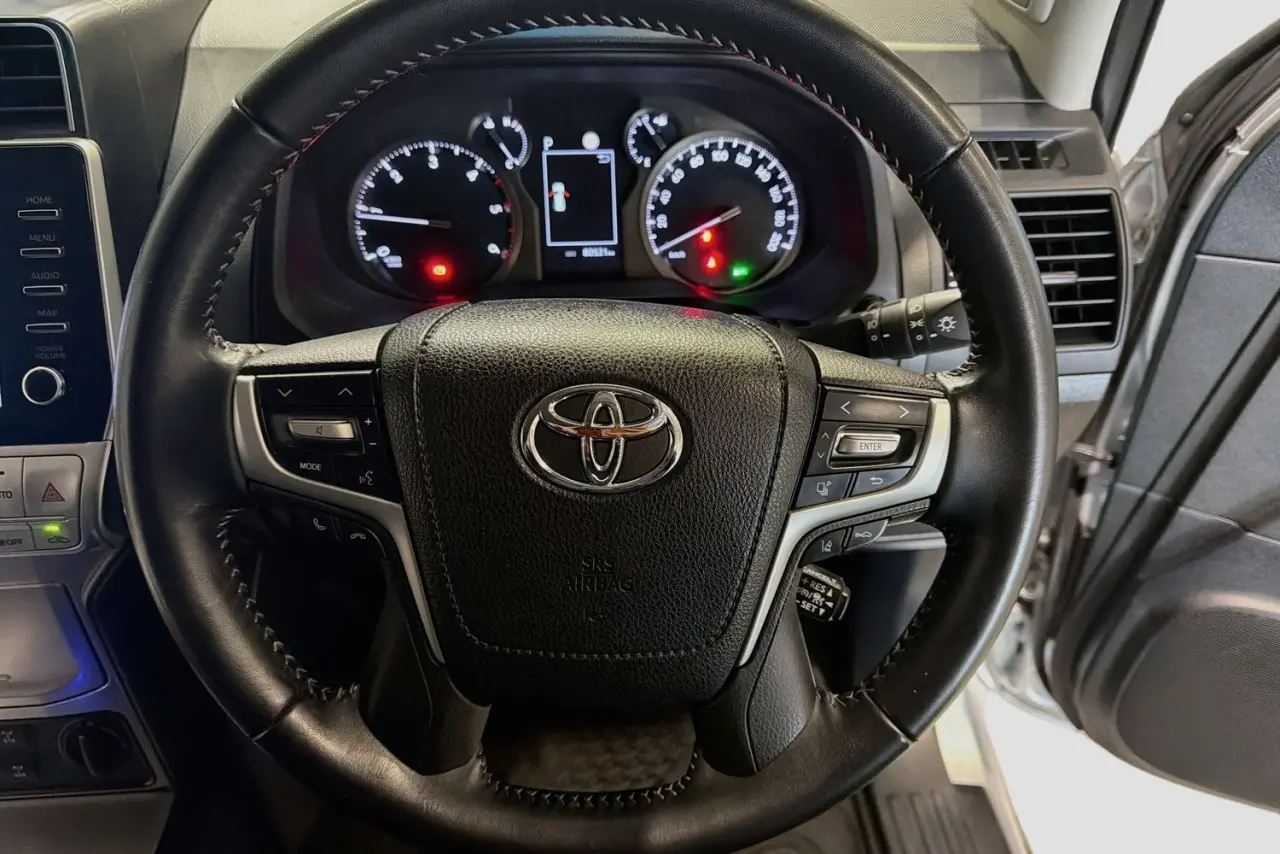 2022 Toyota Landcruiser Prado Gallery Image 21