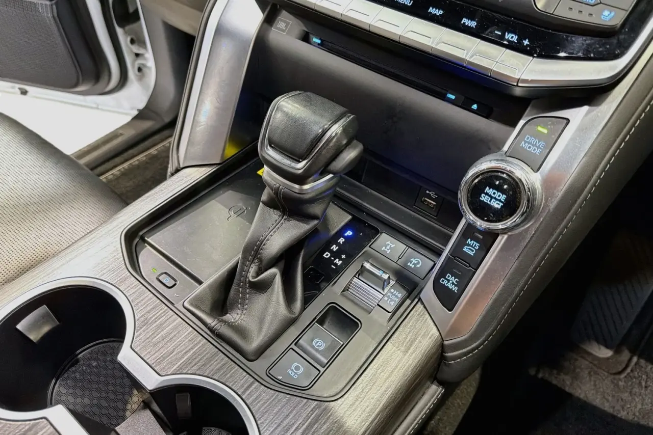 2022 Toyota Landcruiser Gallery Image 18