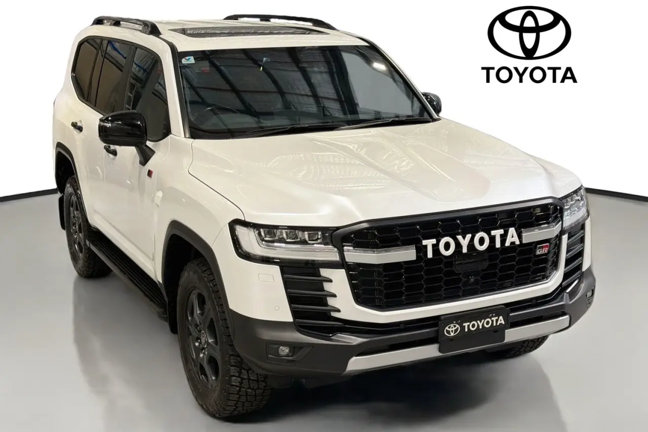 2022 Toyota Landcruiser Gallery Image 31