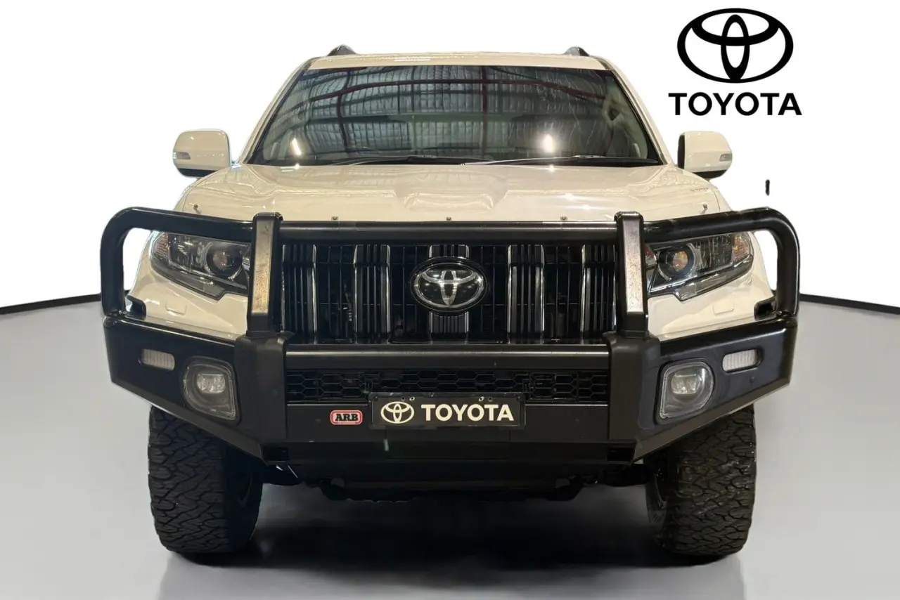 2023 Toyota Landcruiser Prado Gallery Image 2