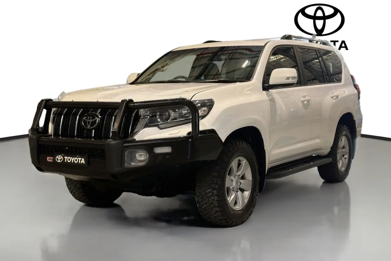 2023 Toyota Landcruiser Prado Gallery Image 4