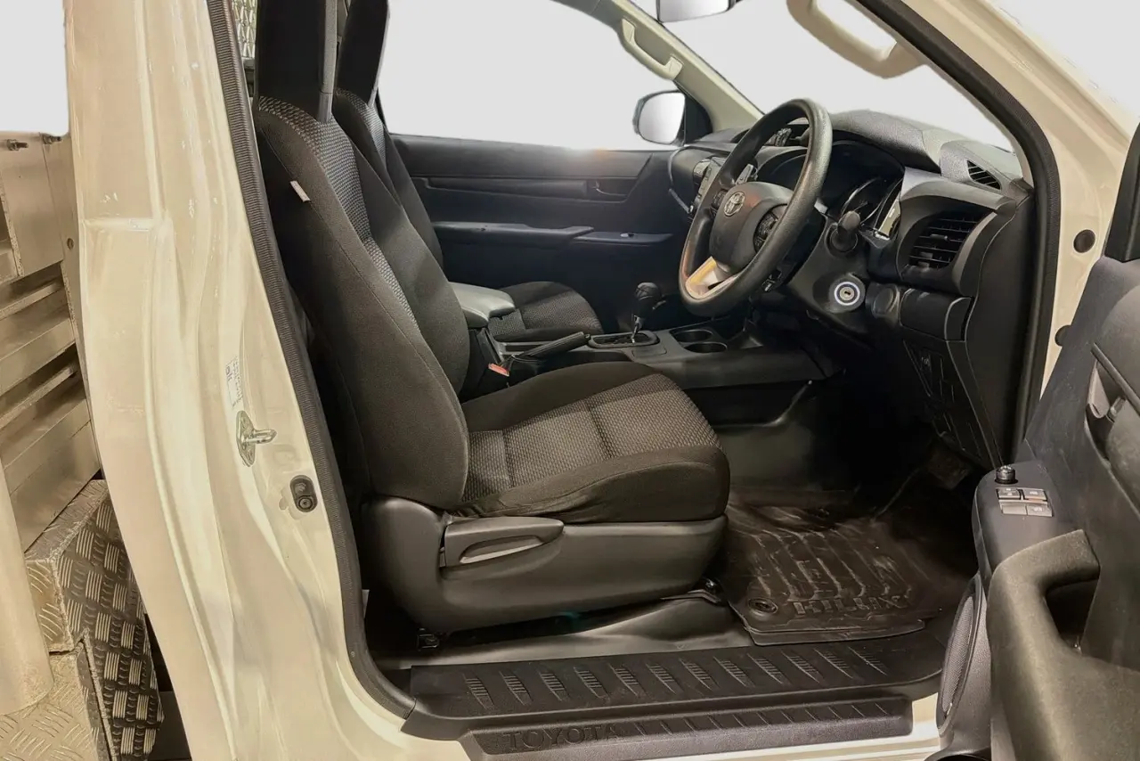 2024 Toyota Hilux Gallery Image 13