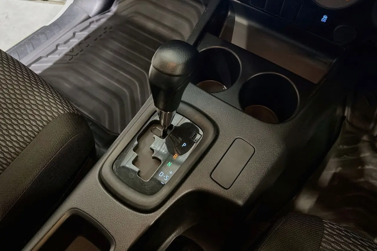 2024 Toyota Hilux Gallery Image 18