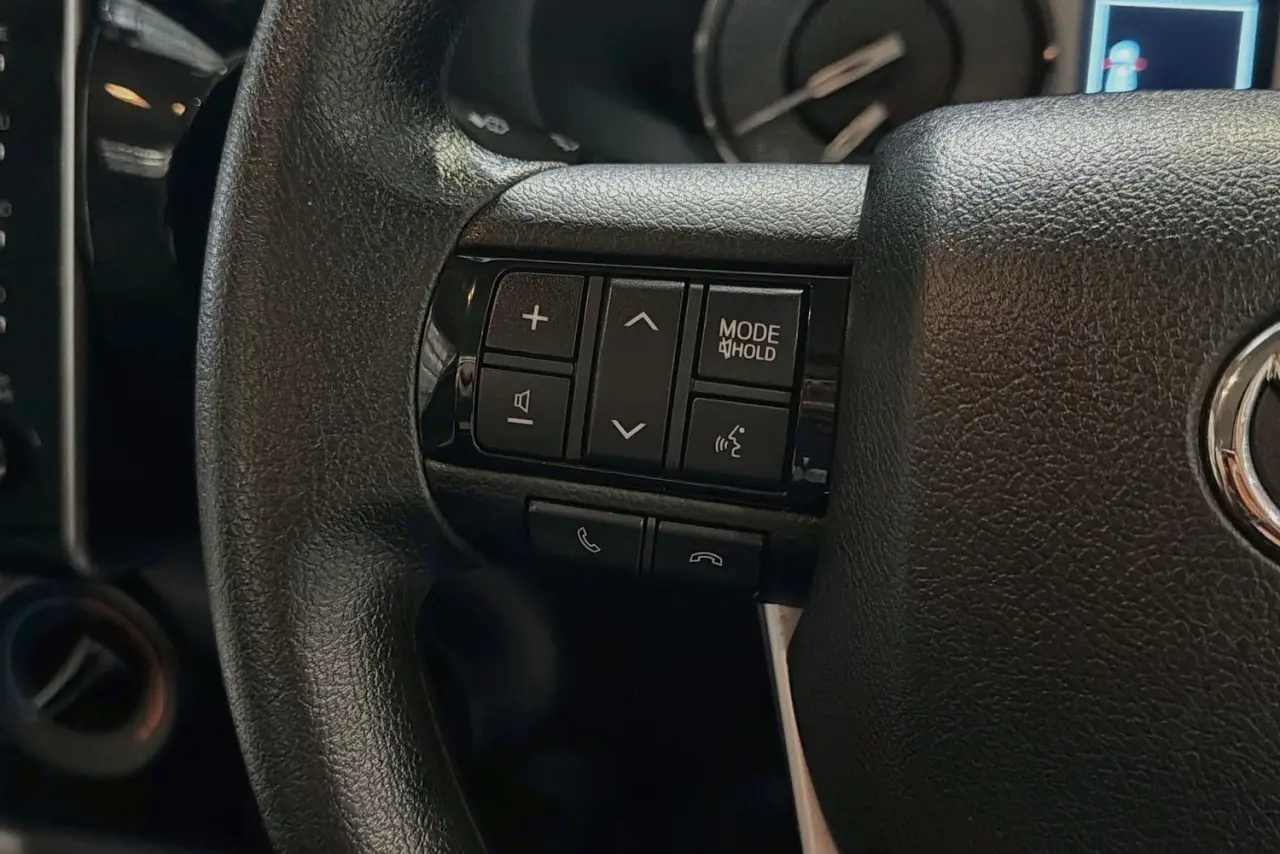 2024 Toyota Hilux Gallery Image 19
