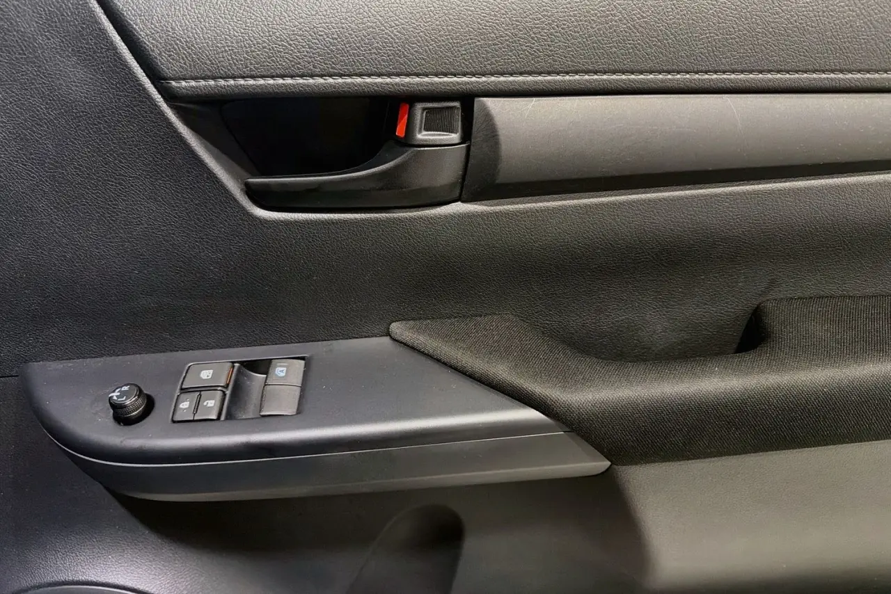 2024 Toyota Hilux Gallery Image 24