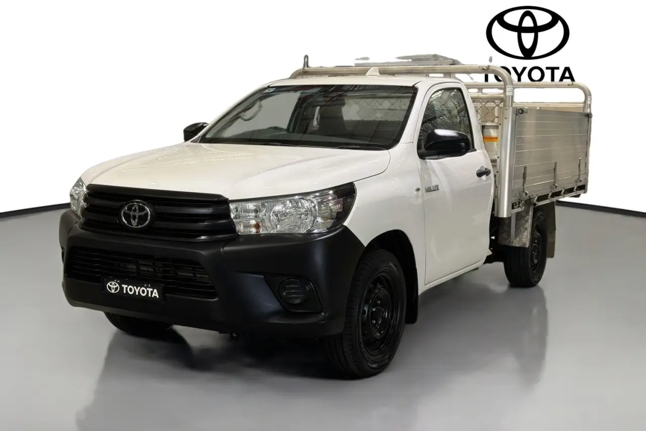 2024 Toyota Hilux Gallery Image 4