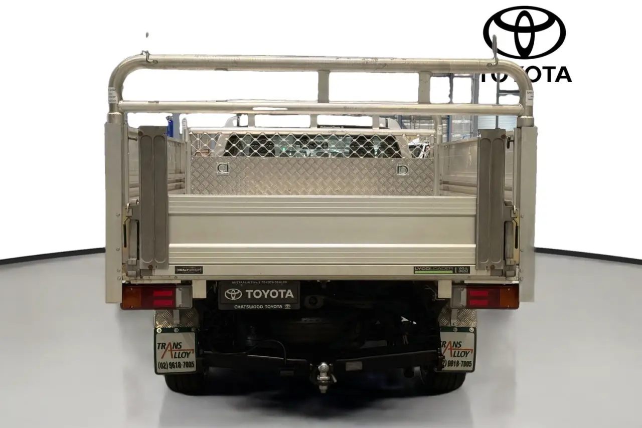 2024 Toyota Hilux Gallery Image 7