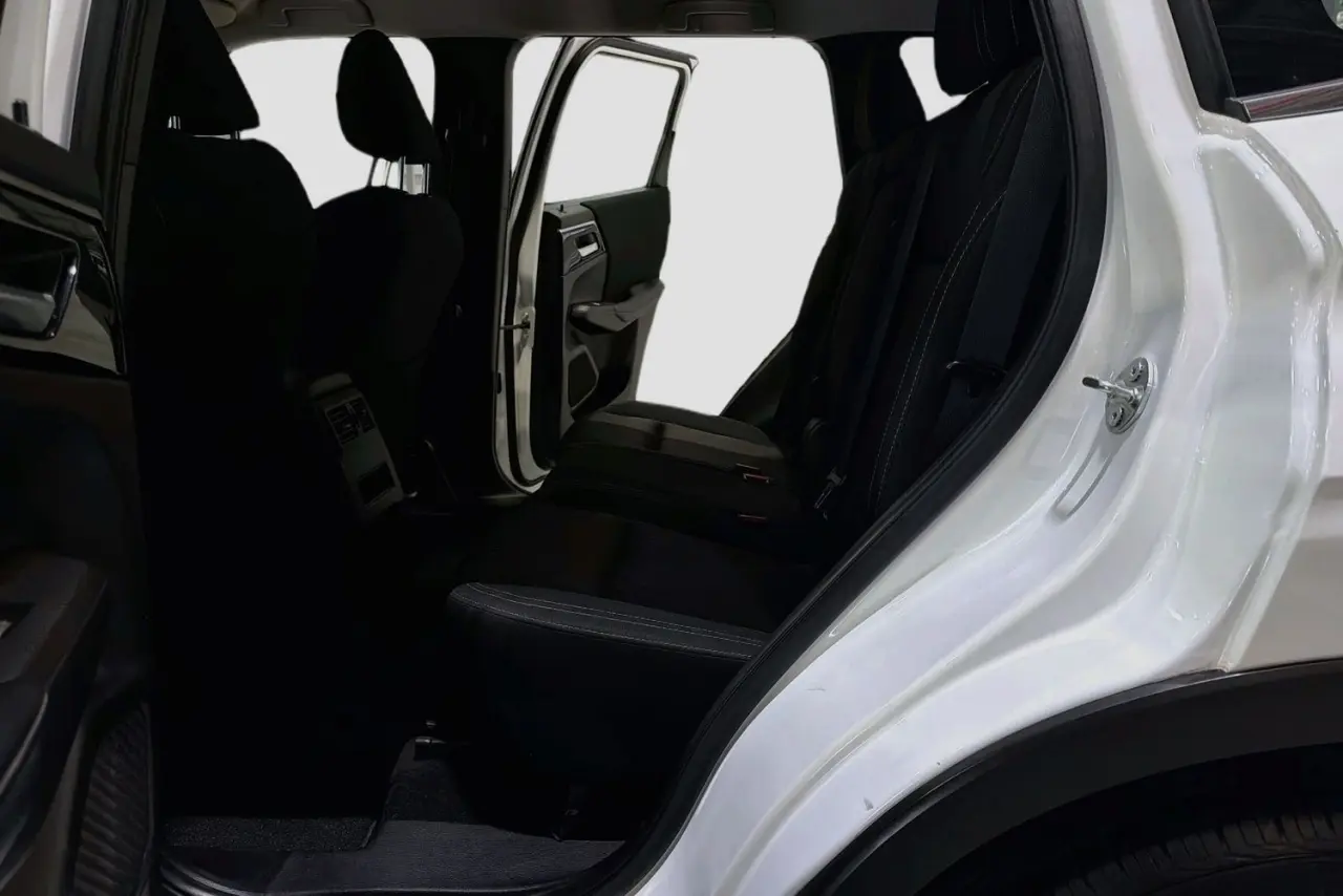 2023 Mitsubishi Outlander Gallery Image 26