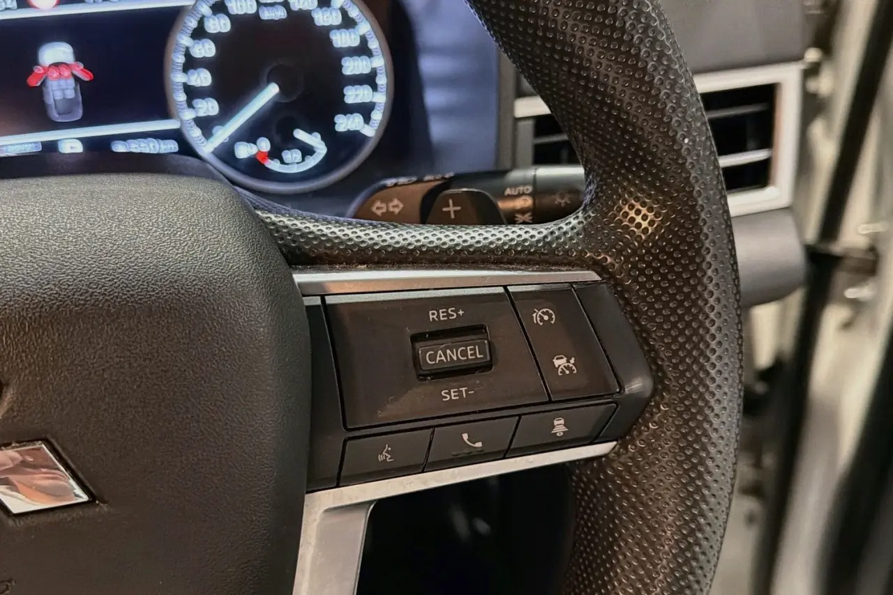 2023 Mitsubishi Outlander Gallery Image 20