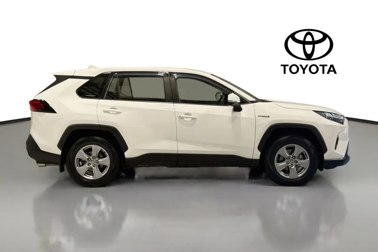 2022 Toyota RAV4 Gallery Image 11