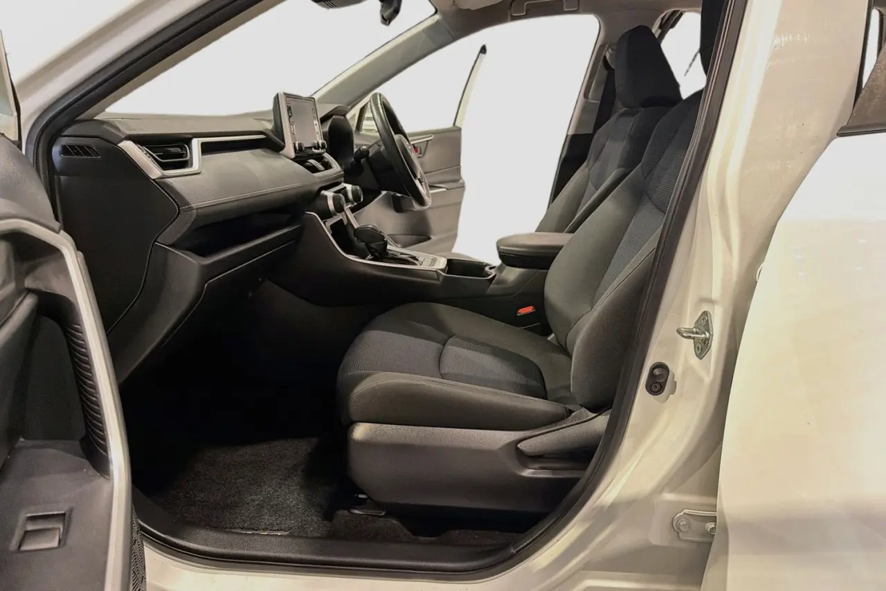 2022 Toyota RAV4 Gallery Image 25