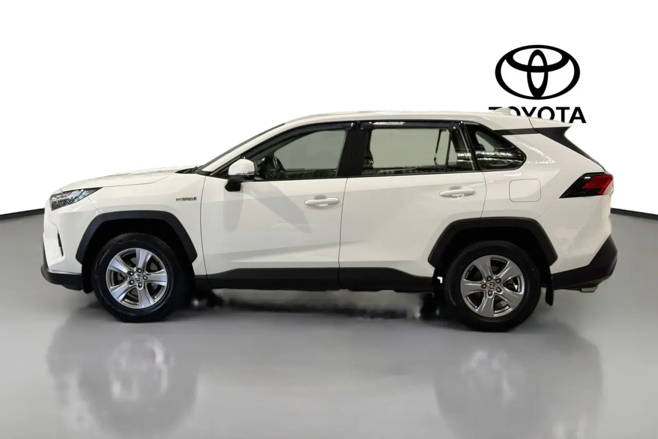 2022 Toyota RAV4 Gallery Image 5
